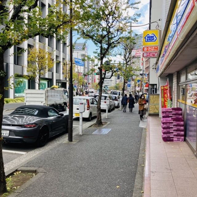 和栗ハトヤビル ビル前面道路
