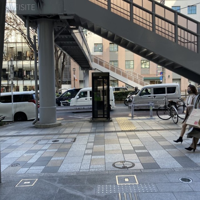 表参道Keyakiビル ビル前面道路
