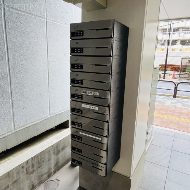 リヨンドール秋葉原 郵便受け