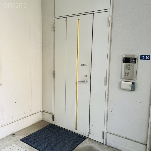 名古屋伏見ビル 通用口