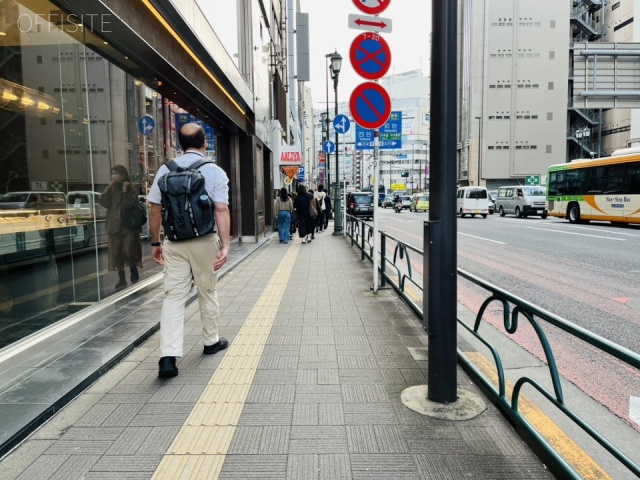 メットライフ新宿スクエア 周辺