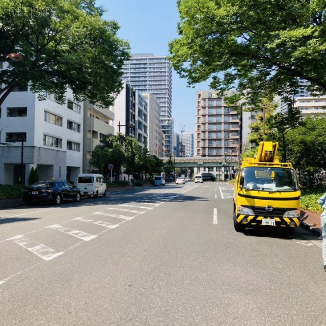 築地ニッコンビル ビル前面道路