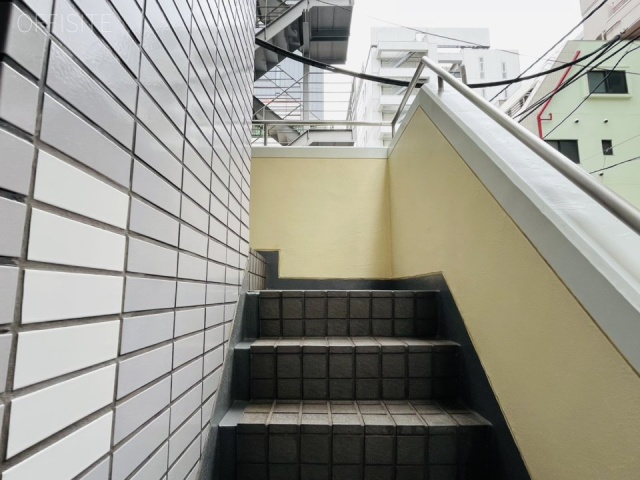 やまかわビル　エントランス