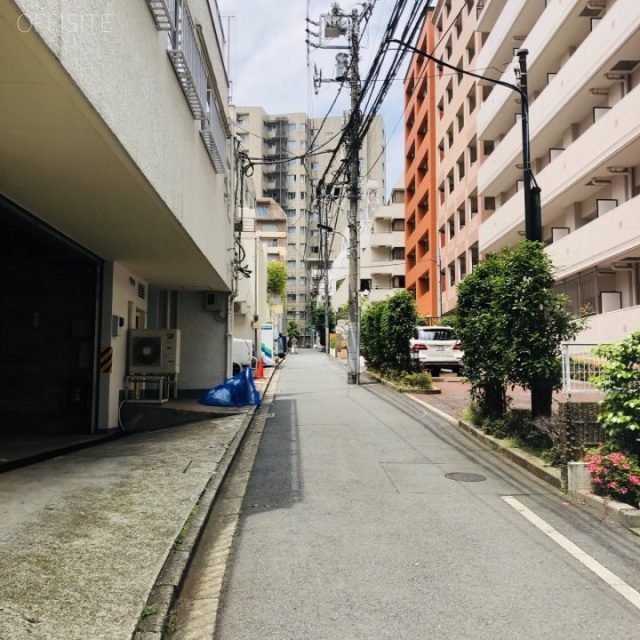福吉町アネックスビル ビル前面道路