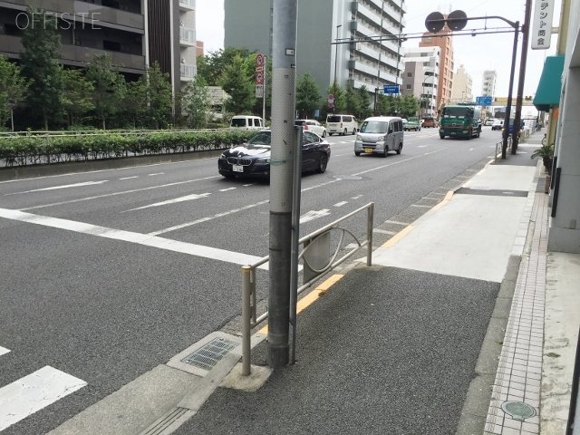 IKビル ビル前面道路