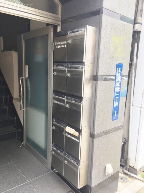 清水ビル　エントランス