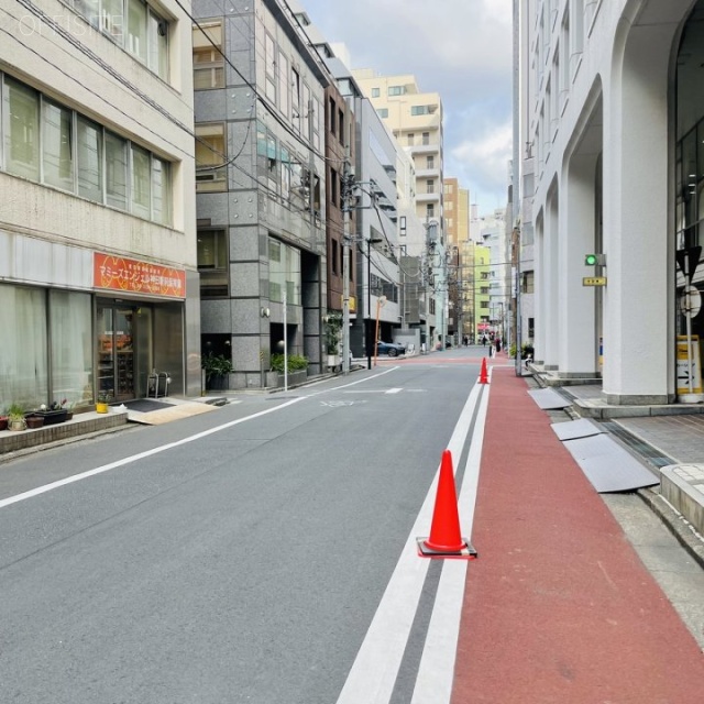 鎌倉河岸ビル ビル前面道路