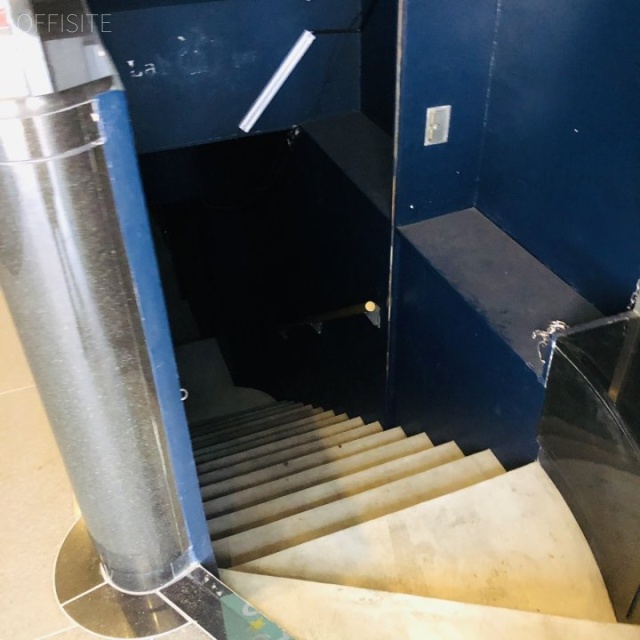 CIC池袋ビル エントランス