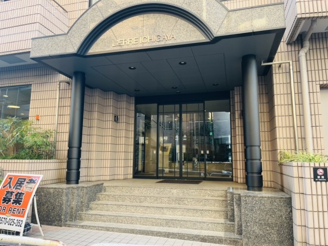 リエール市ヶ谷　エントランス