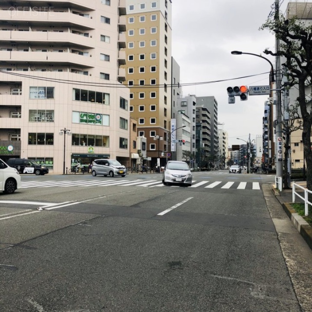 大森NSビル ビル前面道路