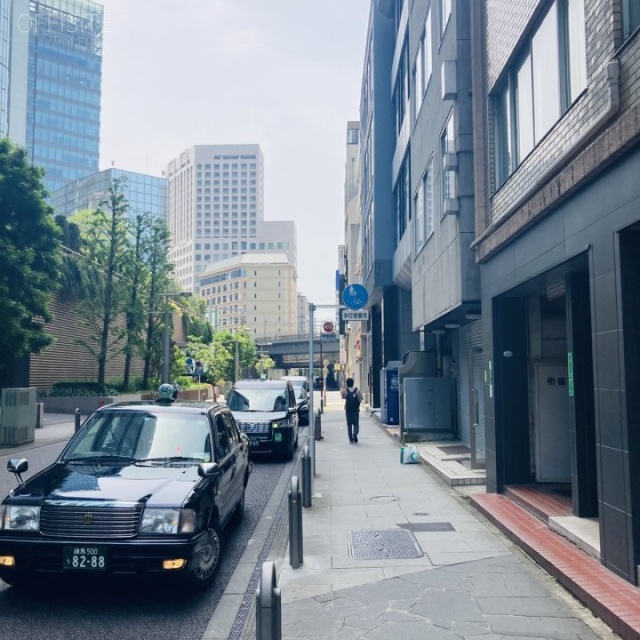 布福ビル ビル前面道路