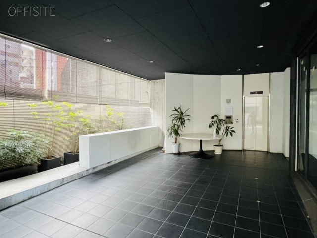 A-ARCHビル エントランス