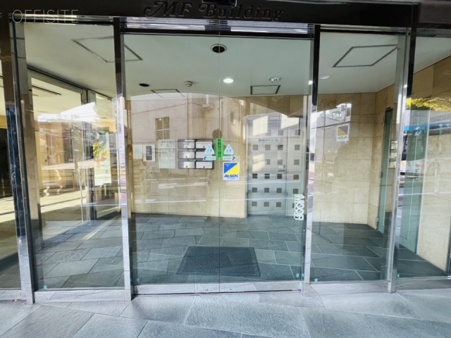 MFビル　エントランス