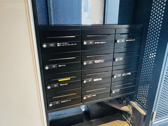 STビル　エントランス