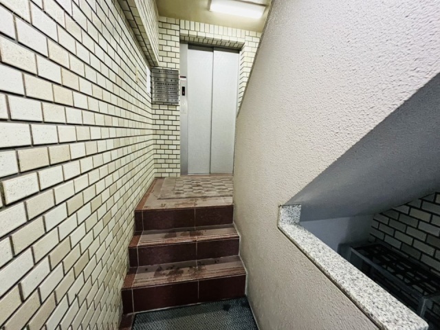 第2タナベビル　エントランス