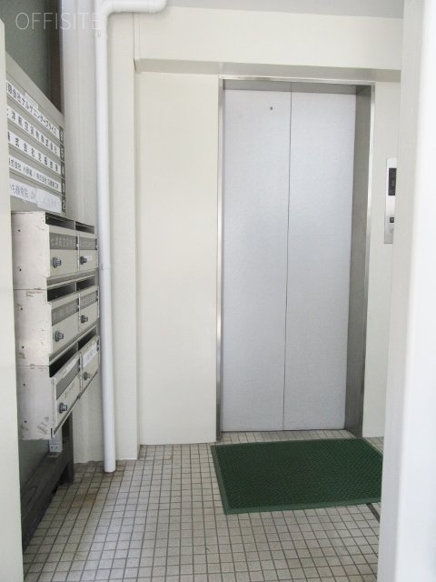 新光ビル エレベーター