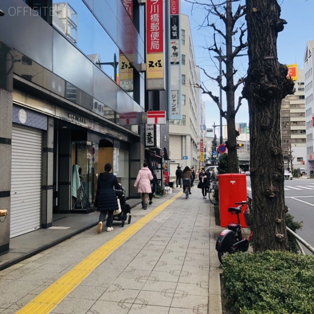 ヤマモトビル 前面道路
