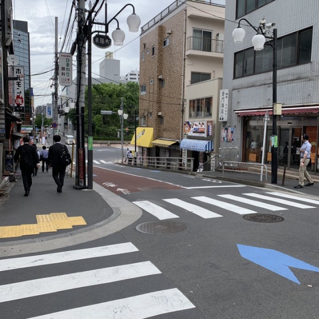 ASKビル ビル前面道路