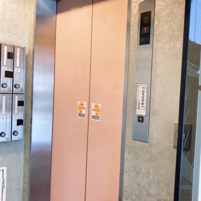 ランゴスタビル エレベーター