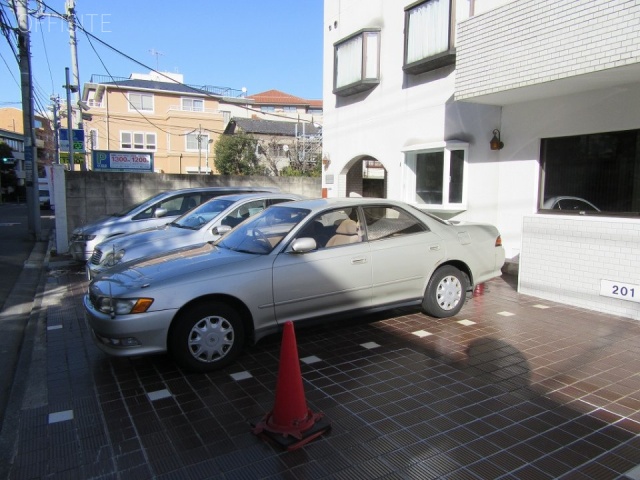 東光元麻布ハイム　駐車場