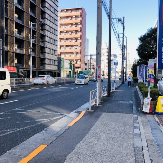 南品川Jビル 前面歩道