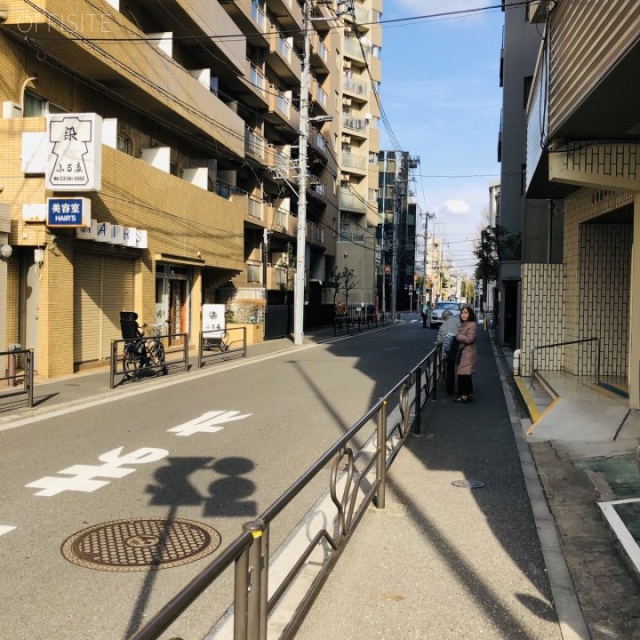 茗荷谷ハイツ ビル前面道路