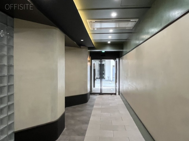 NOVEL WORK Kodenmacho　エントランス