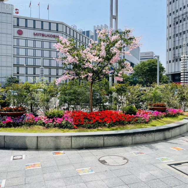 ビーノ栄(BINO栄)ビル 前面に植栽