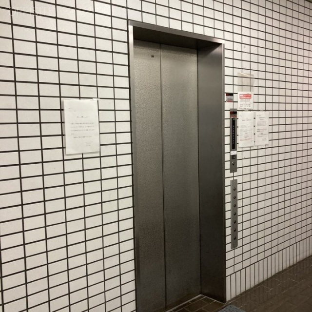陽光ビル エレベーター