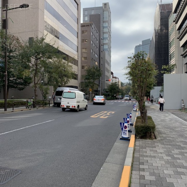 五番町マンション ビル前面道路