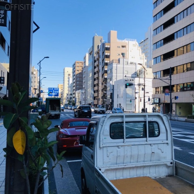 桜田ビル 前面は蔵前橋通り