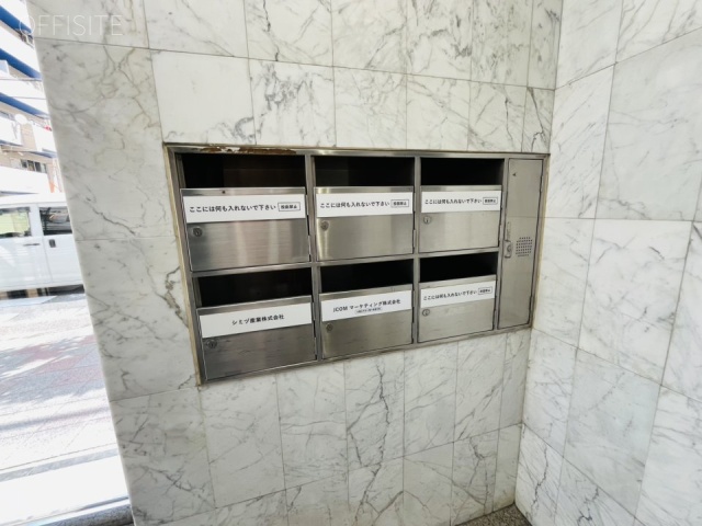 第七醍醐ビル　エントランス