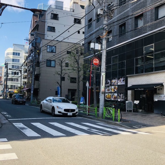 ニューリバータワー 前面道路