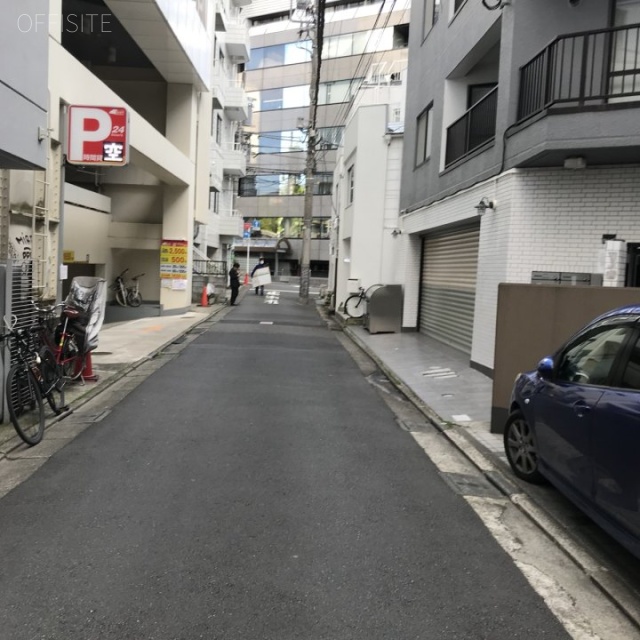 ShibuyaIビル ビル前面道路