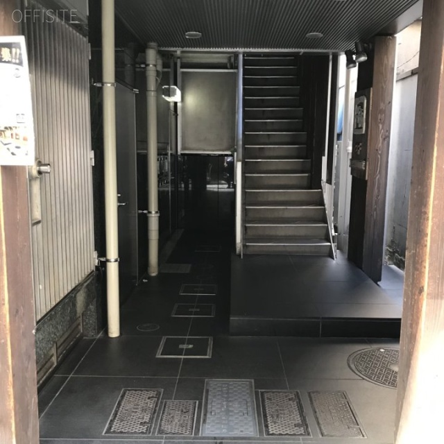 TKK第2新橋ビル 通用口