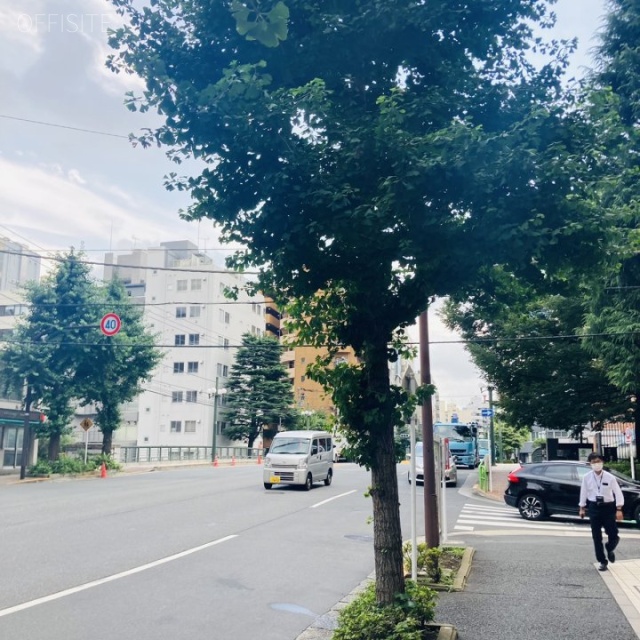 ベラカーサ秋葉原 ビル前面道路