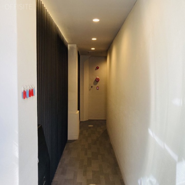 銀座里村ビル エントランス