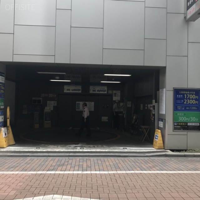 STRATAGINZAビル 駐車場