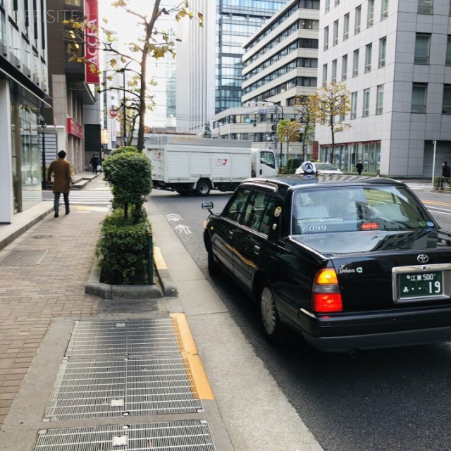 亀田ビル ビル前面道路
