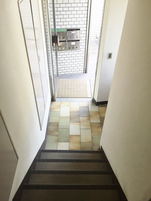 金森ビル 階段