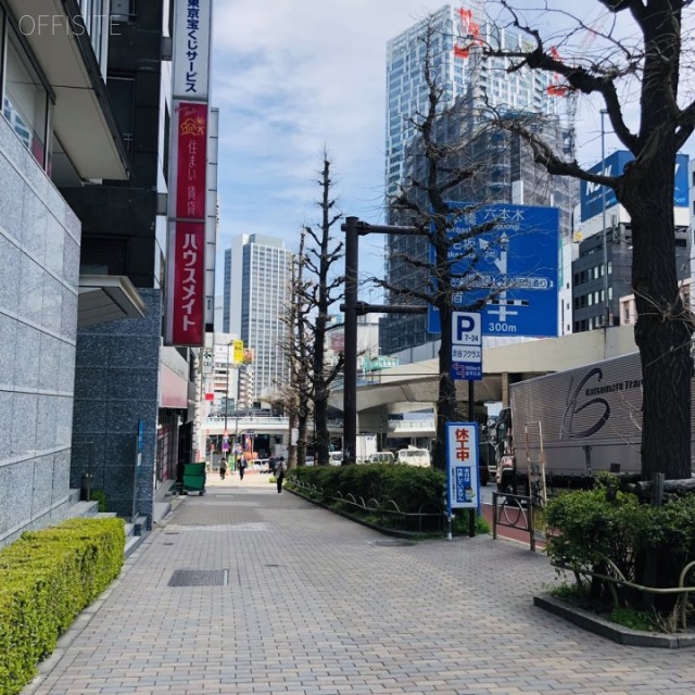 渋谷スクエアAビル ビル前面道路