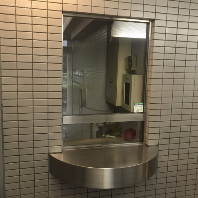 THビル エントランス