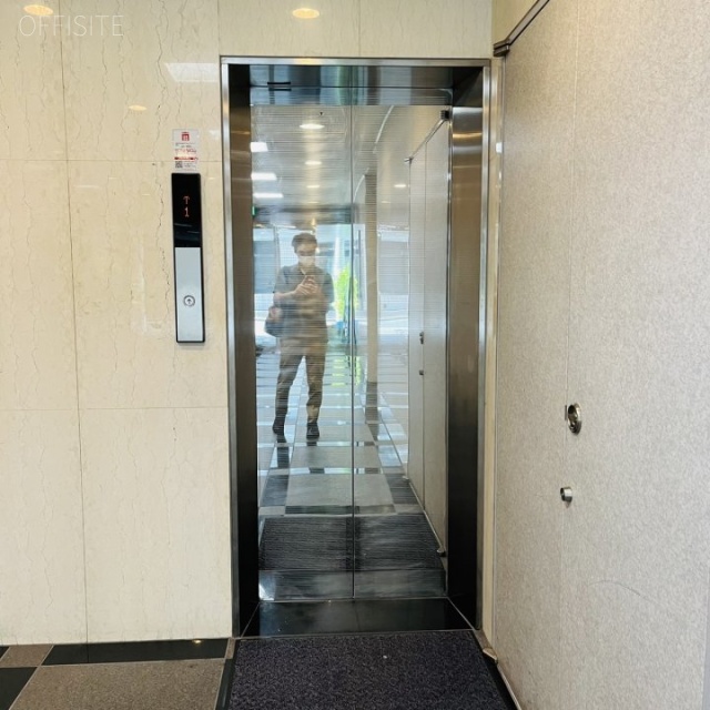 新宿シティ源共同ビル エレベーター
