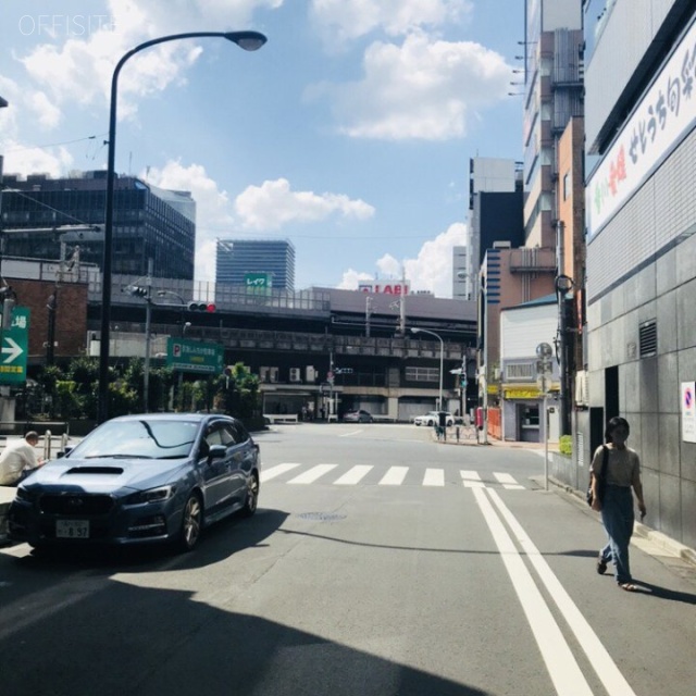 伊藤ビル ビル前面道路