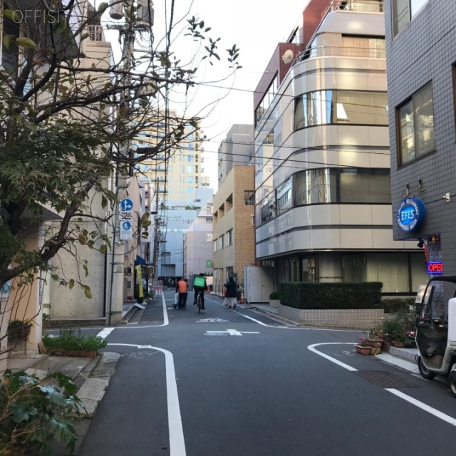 第2小磯ビル ビル前面道路
