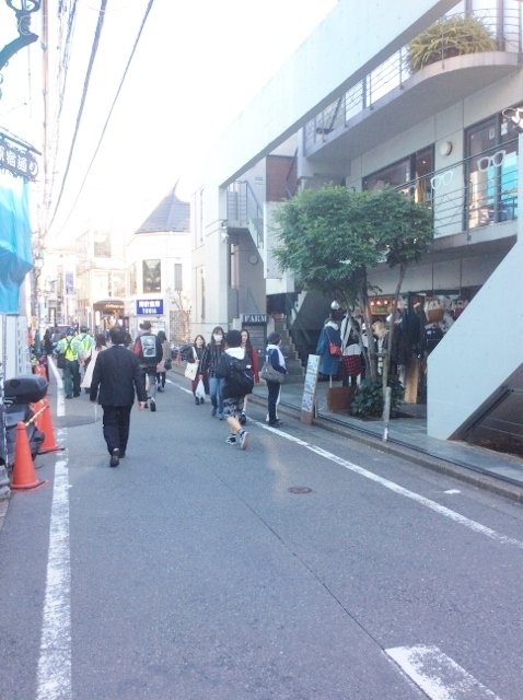 フィールドワンビル ビル周辺道路