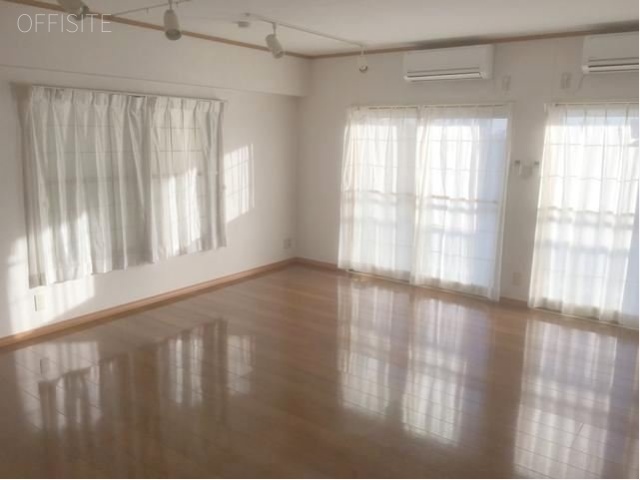 サカエ御苑マンション 室内