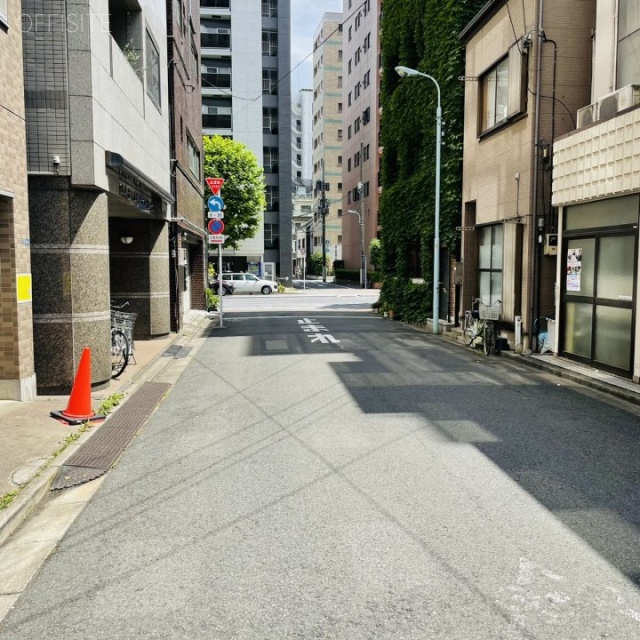 センチュリーホーム日本橋浜町 ビル前面道路