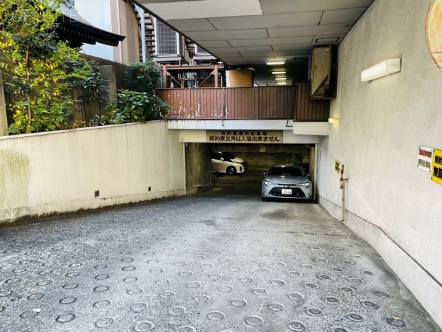 メゾン日本橋 駐車場