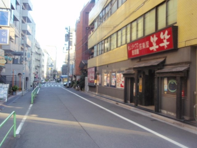 麹町鈴木ビル ビル前面道路